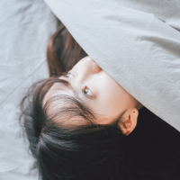 匿枉 总是渴望的拥抱取暖，