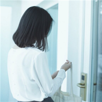 黑白 鞭子 半身 女头 请别让我感到还有一丝
