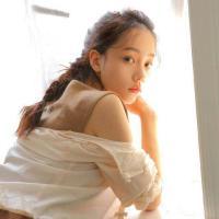女头：你说不爱了像极了婊子说卖了． 来生我再来典当、来世