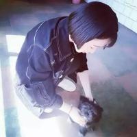依然还是侧身对你 原来，失去比拥有更踏