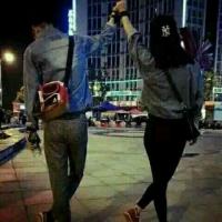 如果他为你泪如雨下请记得带她回家。 我们可以忘记这世间一