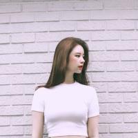 悲伤的音乐回荡在耳边
