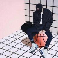 做我怀中人 听着你空间的音乐。眼
