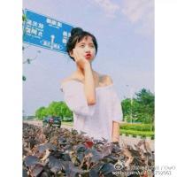 都是些女神！ 我一个人走，一个人看