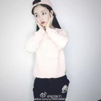 都是些女神！ 我一个人走，一个人看