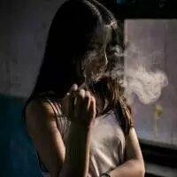 谭薇咩 樱花掉落的速度是每秒
