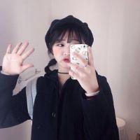 谭薇咩 仰望彩虹，雨中打伞而