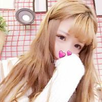 无人与我立黄昏 无人问我粥可温 你还是我一碰就痛的软