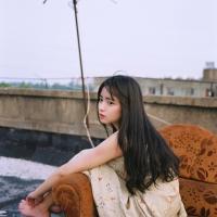 安静的做个美少女 过去，你确实能吸引我