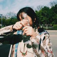 安静的做个美少女 过去，你确实能吸引我