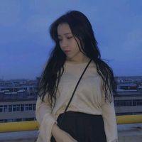 别让孤独住进你心 伤感意境女生头像 不管有多么放不下，每