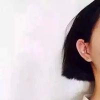 墨言。 我的悲伤是现实给的重