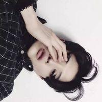 我祈祷拥有一颗透明的心灵和会流泪的眼睛 “是否当初不加你好友