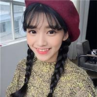 往事匿于风。 若君愿意，我愿一袭红