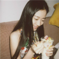 最美不过偷瞄你时眼神相撞 那刻你的微笑 我就是那个明明难过到