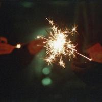 2015失去太多懂得的也太多 你笑的好漂亮好像从来