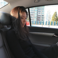 爱与诚。 有一天那个人走进了你