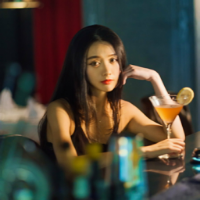 抱得美人归 能陪伴长大却没办法共