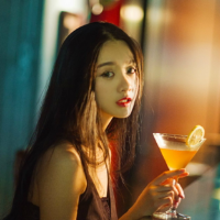 抱得美人归 能陪伴长大却没办法共