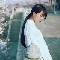 风决定要走，云怎么挽留。 你的爱究竟是该拿起、