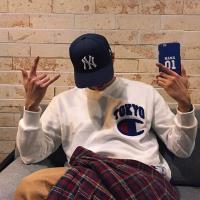 陳A. 后来砸碎了酒瓶也没换