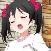 我一直站在原地等。 你在等什么 等凉白变