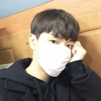 id:日寐不袂 现在不掏心掏肺，是为