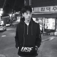 想起你很温柔. 我有点不像我 你也有