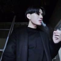 他只是看了你一眼 你却在心里演了场电影 没有逗号的文章结束很