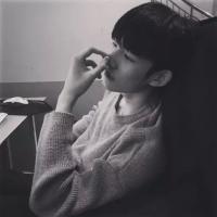 他只是看了你一眼 你却在心里演了场电影 没有逗号的文章结束很