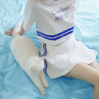 猎物从不知自己被盯上。 从不指望谁心疼我为我