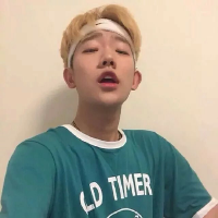 崔信猫. 只是希望以后陪我的还