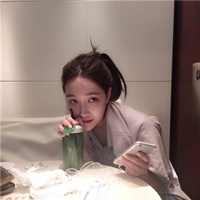 闻讯 是该夸你对她忠心不二