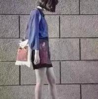 qq头像 你把手伸向她嘲笑我疲