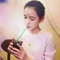 qq头像 你把手伸向她嘲笑我疲