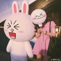 qq头像 你把手伸向她嘲笑我疲