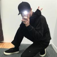 终于明白，有些路，只能一个人走。 每个不经意想起的瞬间