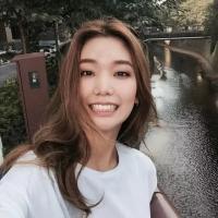会不会突然想起我 微笑，掩饰着鲜为人知