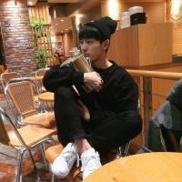 “他说他喜欢海其实他更喜欢浪” 前方蜿蜒无边的路再漫