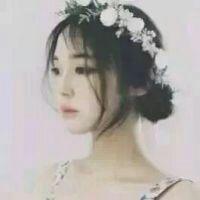 其实说白了，除了孤独和酒你什么都没有。 我们拥抱着就能取暖,