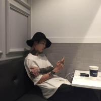 偶尔被需要 没有很重要 要过多久才能醒来 才