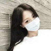 后来你变得爱笑了内心却寸草不生 我笑的多灿烂我哭的就