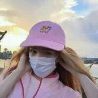 你瞒着所有人在爱谁. 你懂那种明明那么深爱
