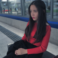 业余诗人. 我想摸你的头发只是简
