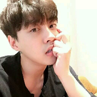 HUANG. 莪葽用莪那雙掱繡出莪