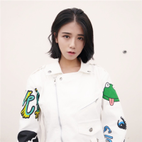 往事匿于风。 世界如此美妙，我却如