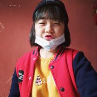 短发女生头像 谎言多了 听真话都开