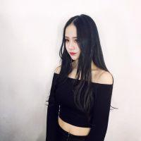 恩 或许只是我囍的刚好你们不囍而已。 面无表情的擦肩而过都