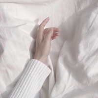 枪口对我.［半身女头.］ 太多曾沾沾自喜誓必珍