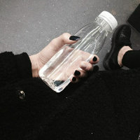 枪口对我.［半身女头.］ 太多曾沾沾自喜誓必珍